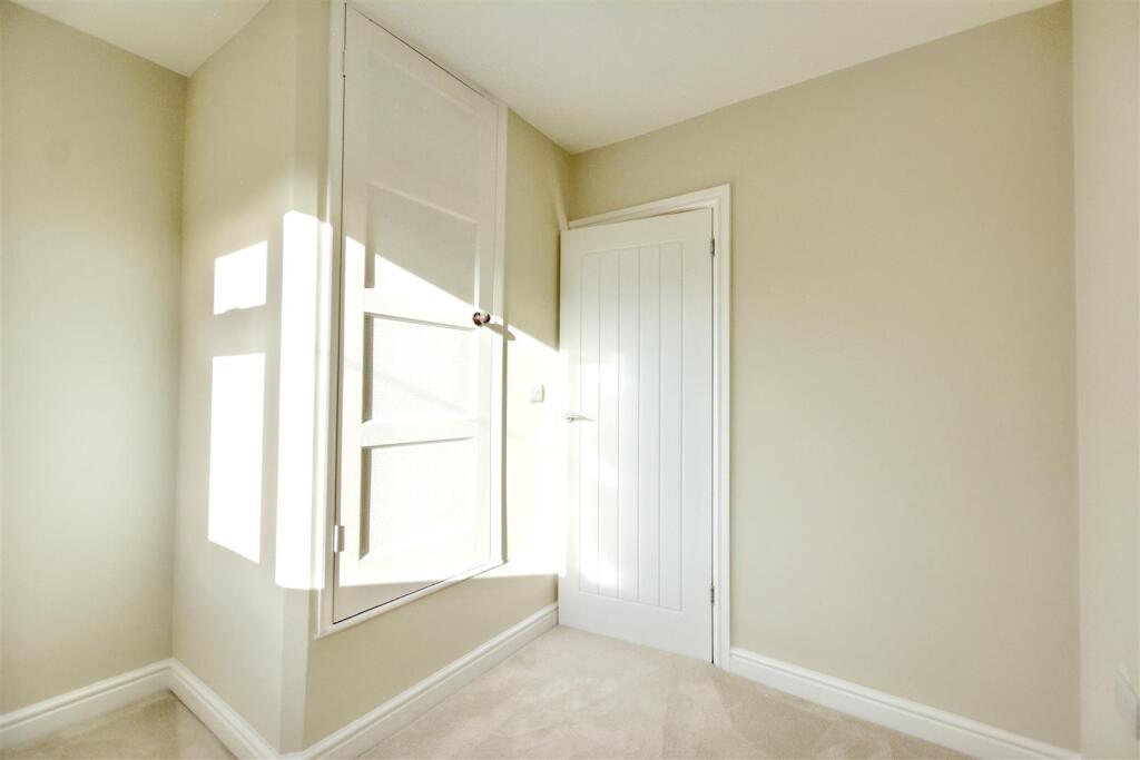 Bedroom 3_2.jpeg