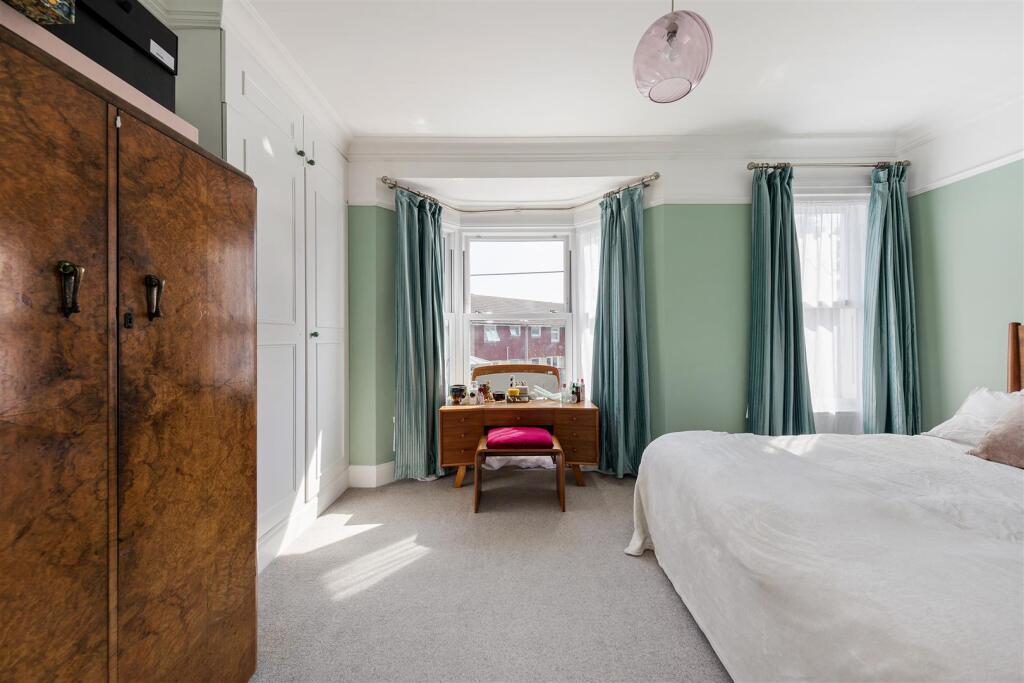Hartland Road E15