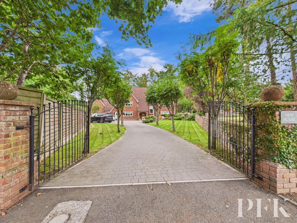 Private gated driveway entrance