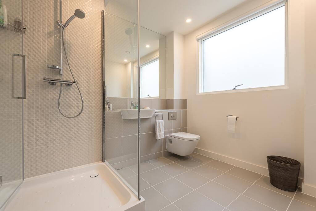 En Suite Shower Room