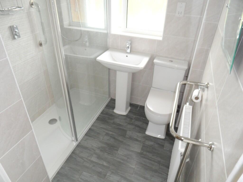 SHOWER ROOM