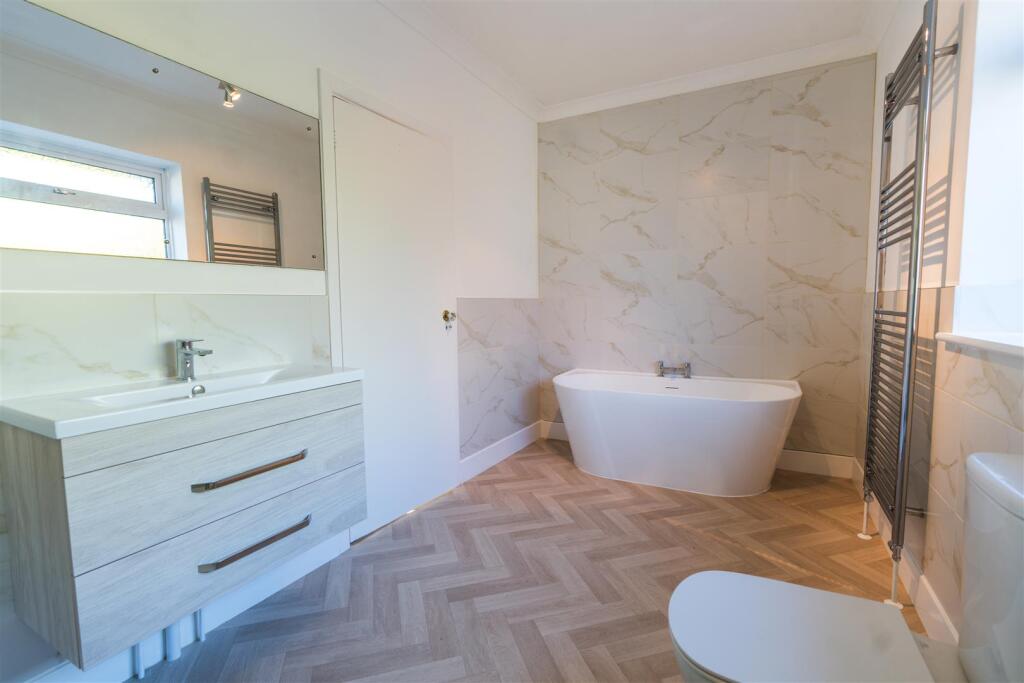 Pavings, Roundham Gardens, Paignton - Photograph 5