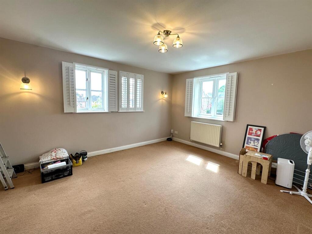 Living Room.jpg