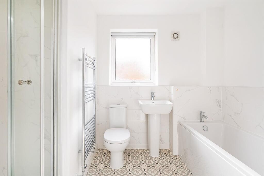 69 Newman Square_5.jpg