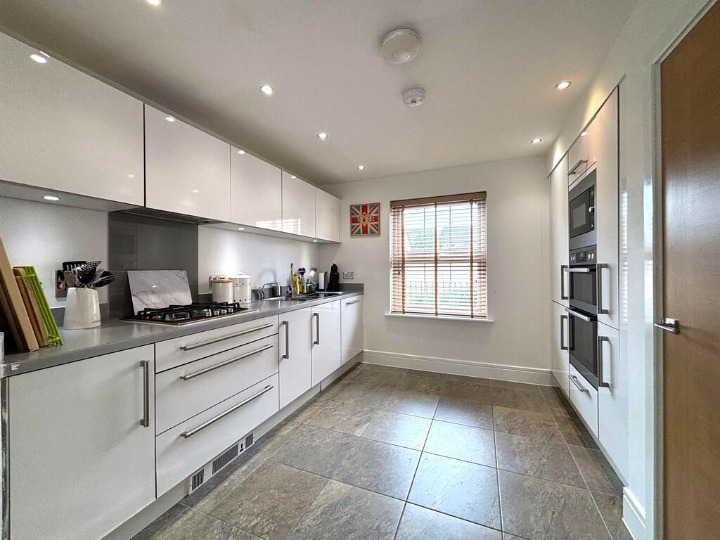 3b5d61eb-d9ed-451...