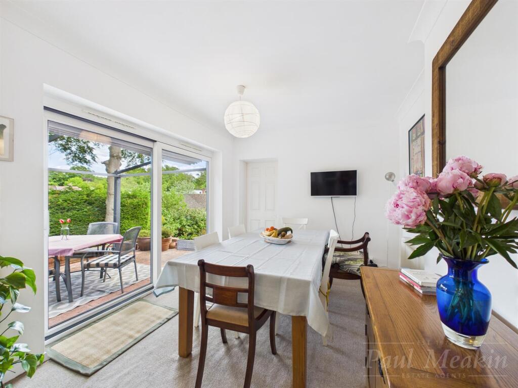 KItchen/ Dining Room