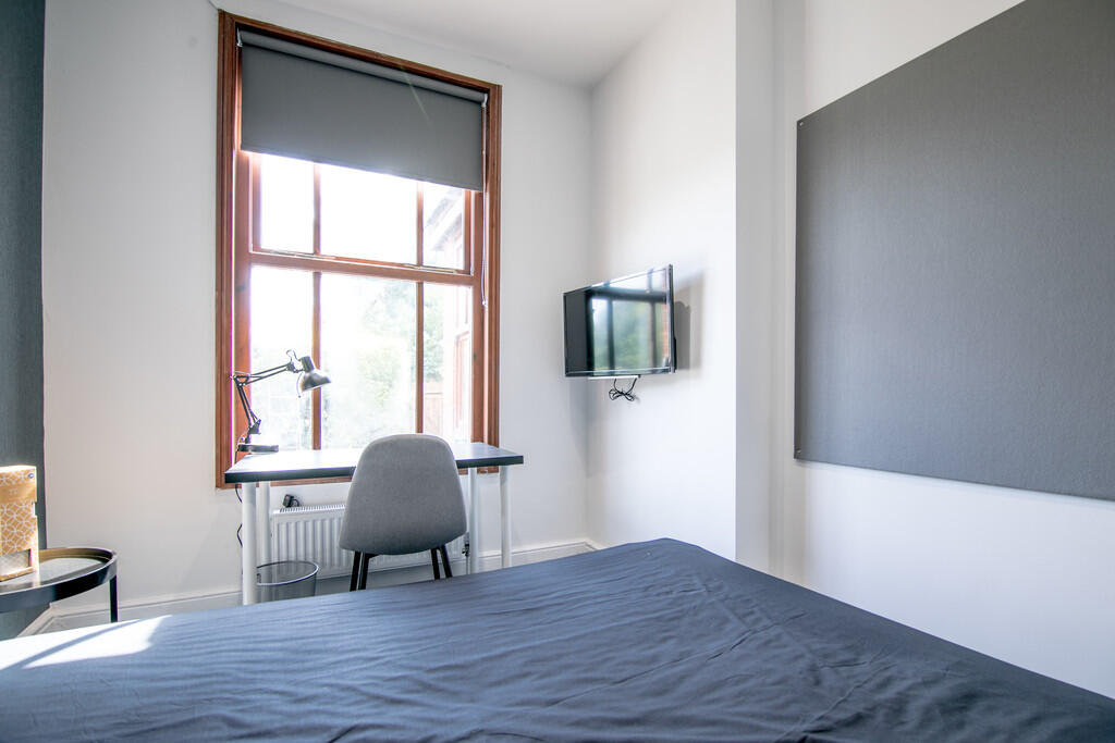 10 Cromwell St (5...