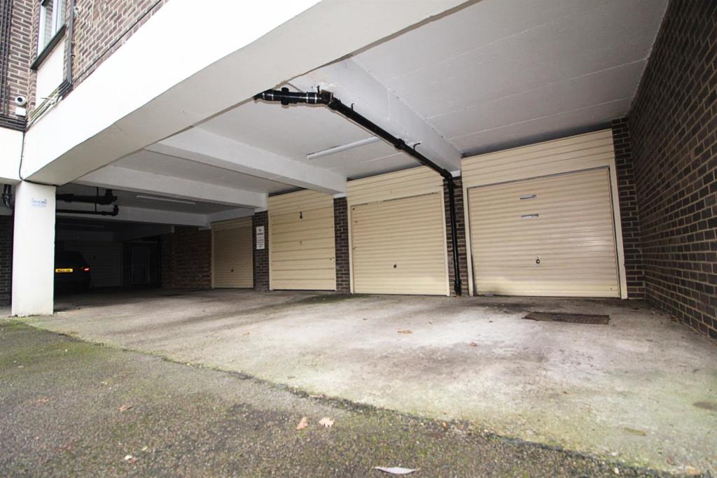 Garage NEW.jpg