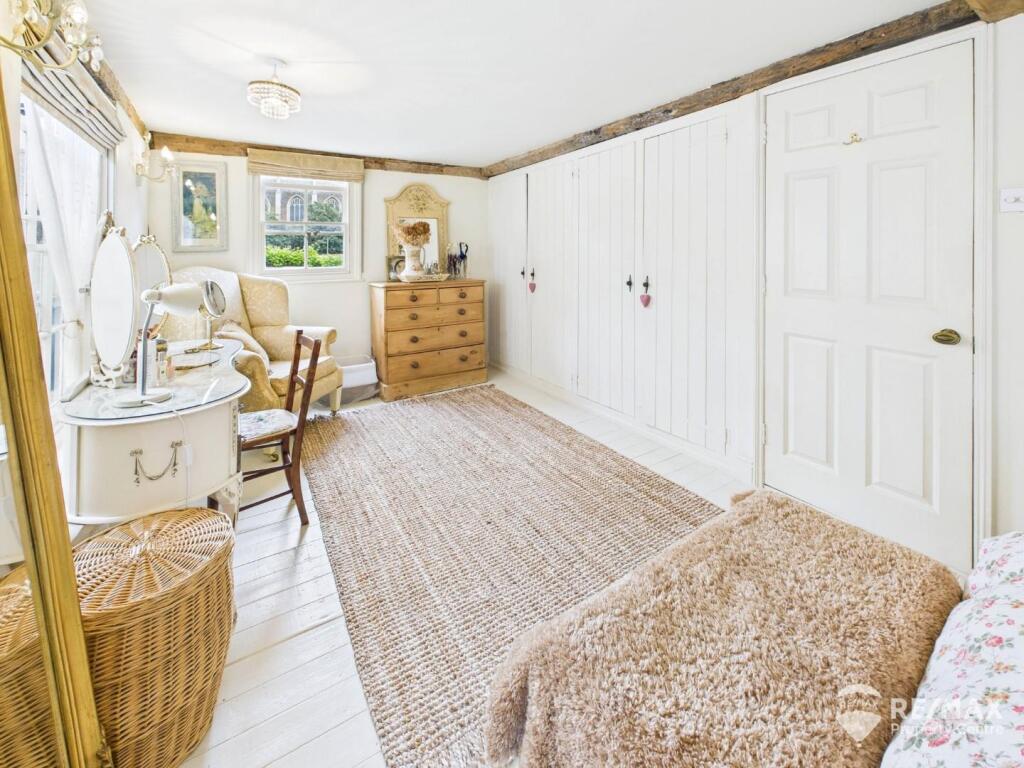Master Bedroom 2.jpg