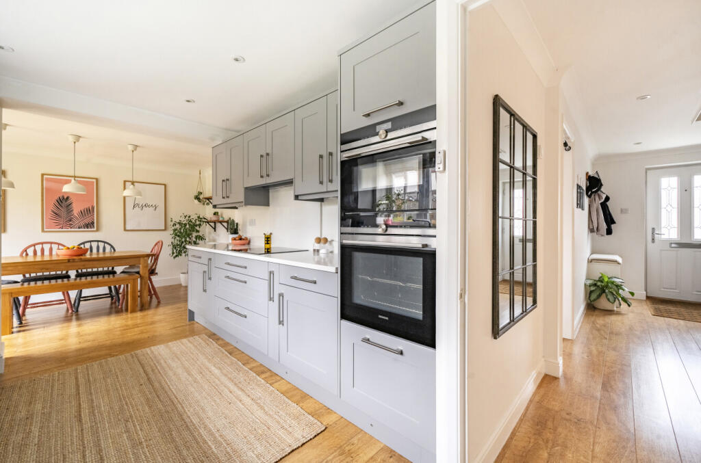 1373597-25-68ff78...