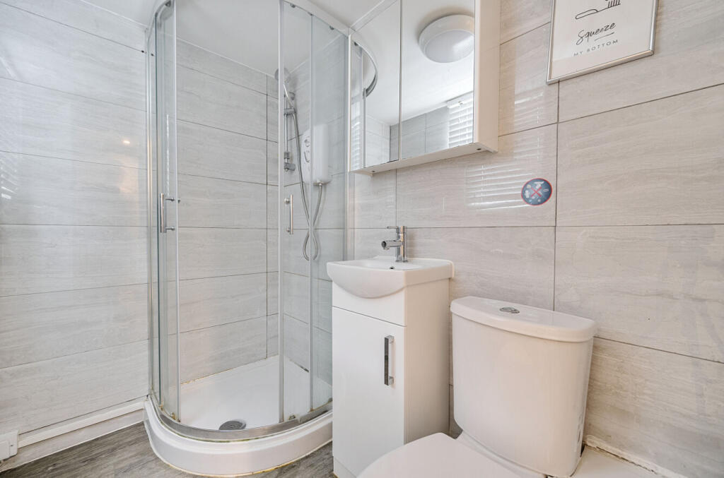 1296130-2-6841bc2...