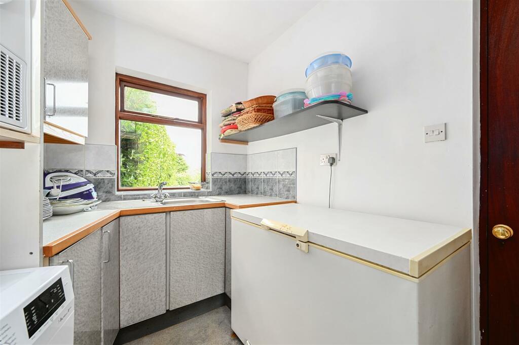 WARREN ROAD - TN354AG (10).jpg