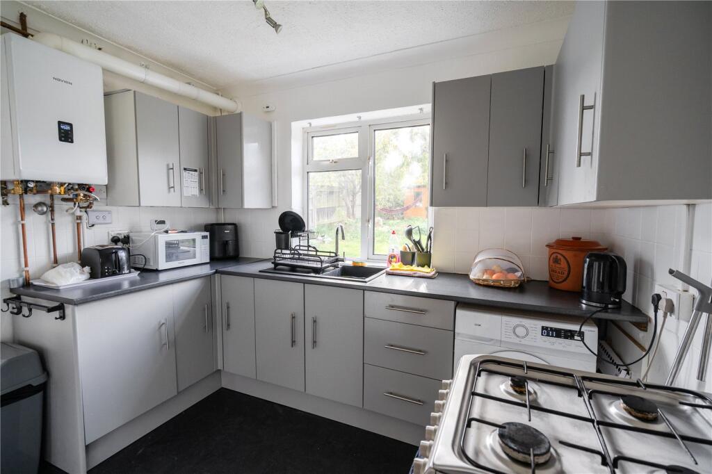 Kitchen (2)