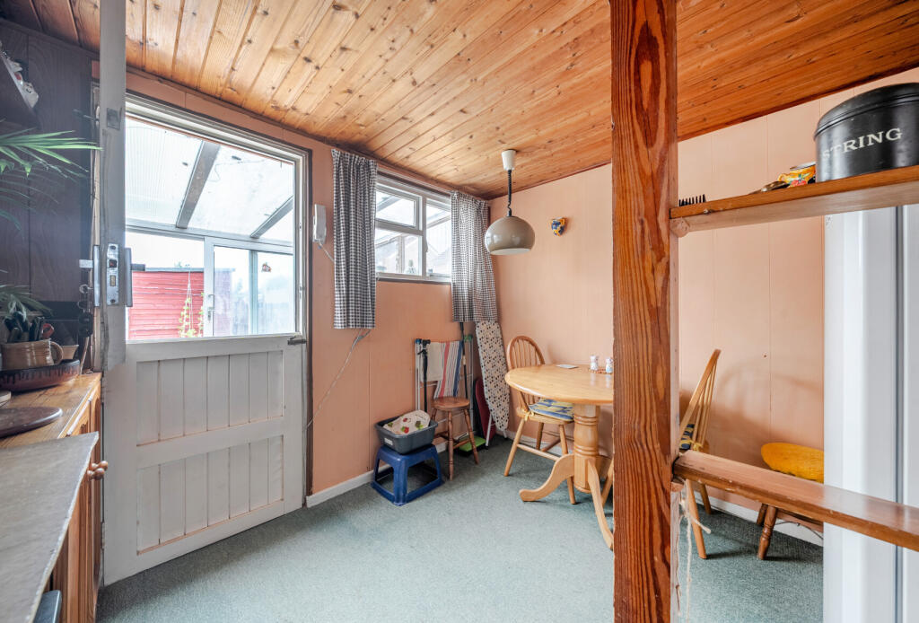 1329904-23-688a06...