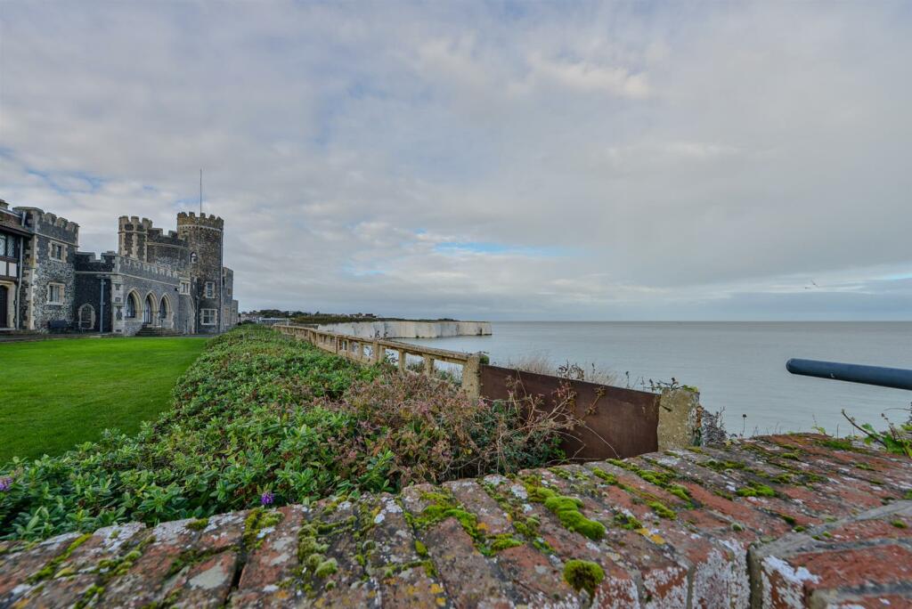 Castle View48.jpg