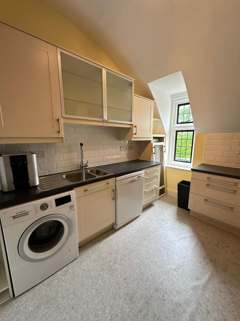 11 Duncroft Kitchen
