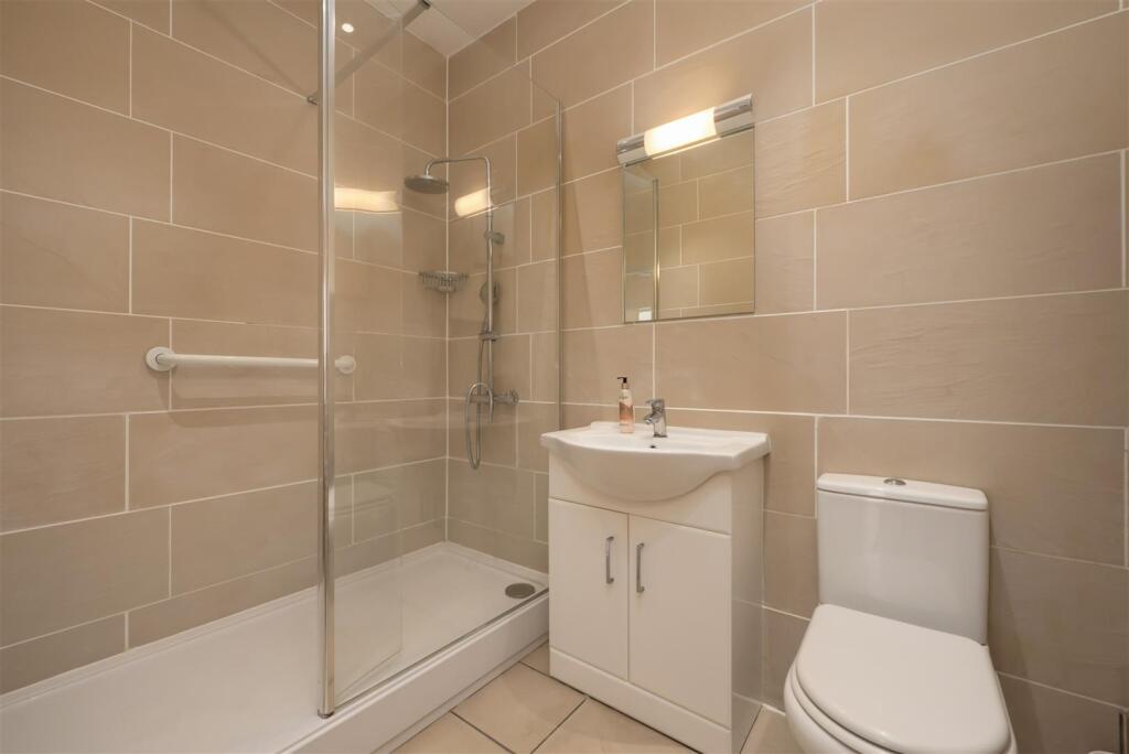 Leander Court, Graystone Road