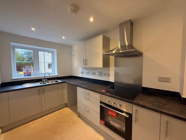 Kitchen 1.jpg