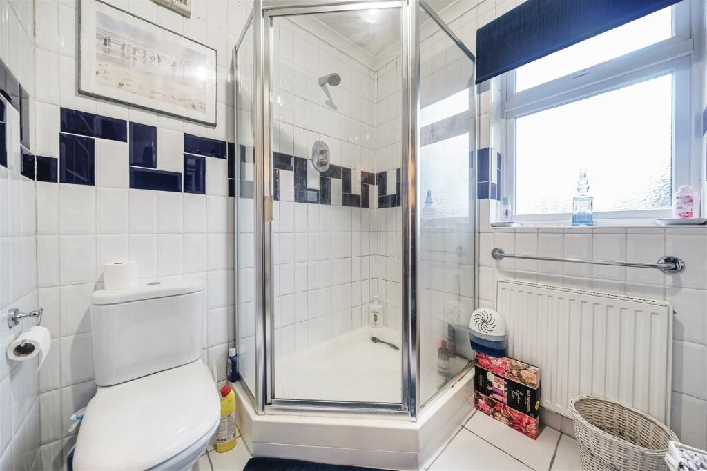 Shower Room.jpg