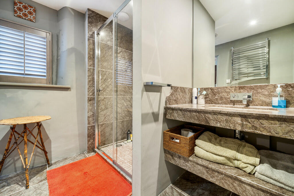 Padmire Bathroom