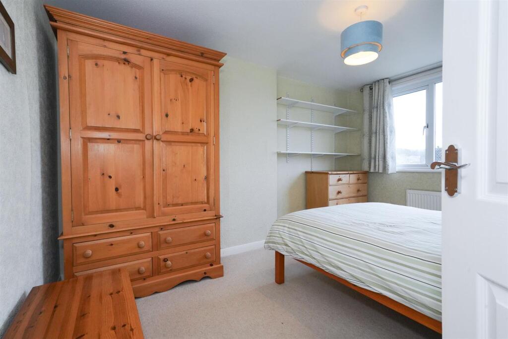 67 Ashford Gardens-7.jpg