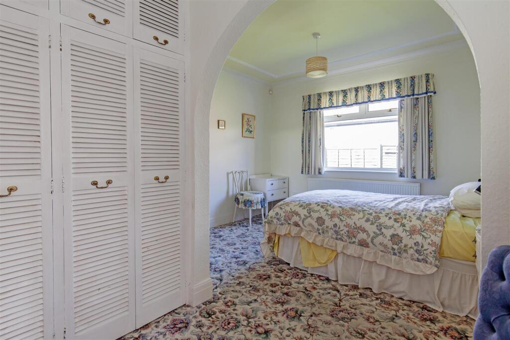 Bedroom 1-4.jpg