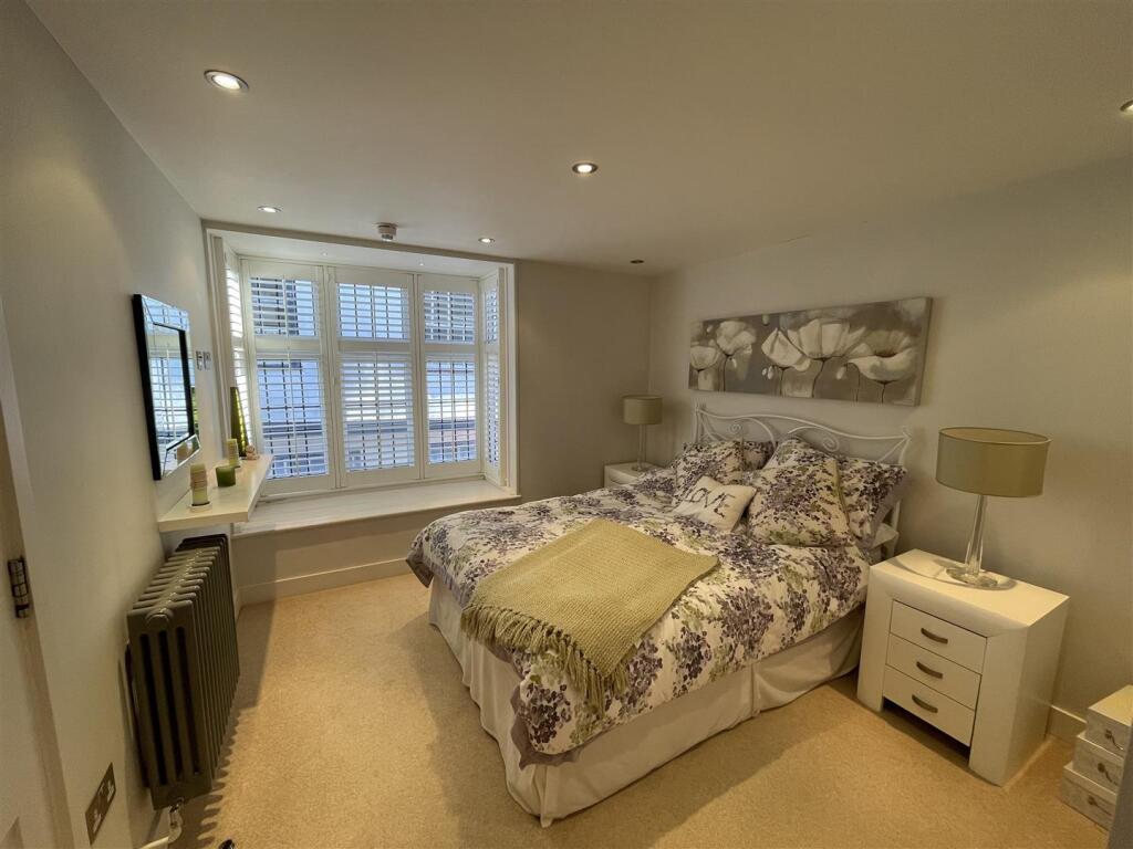 Master Bedroom.jpg