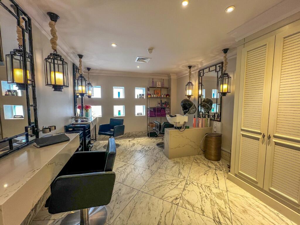 Residents Salon