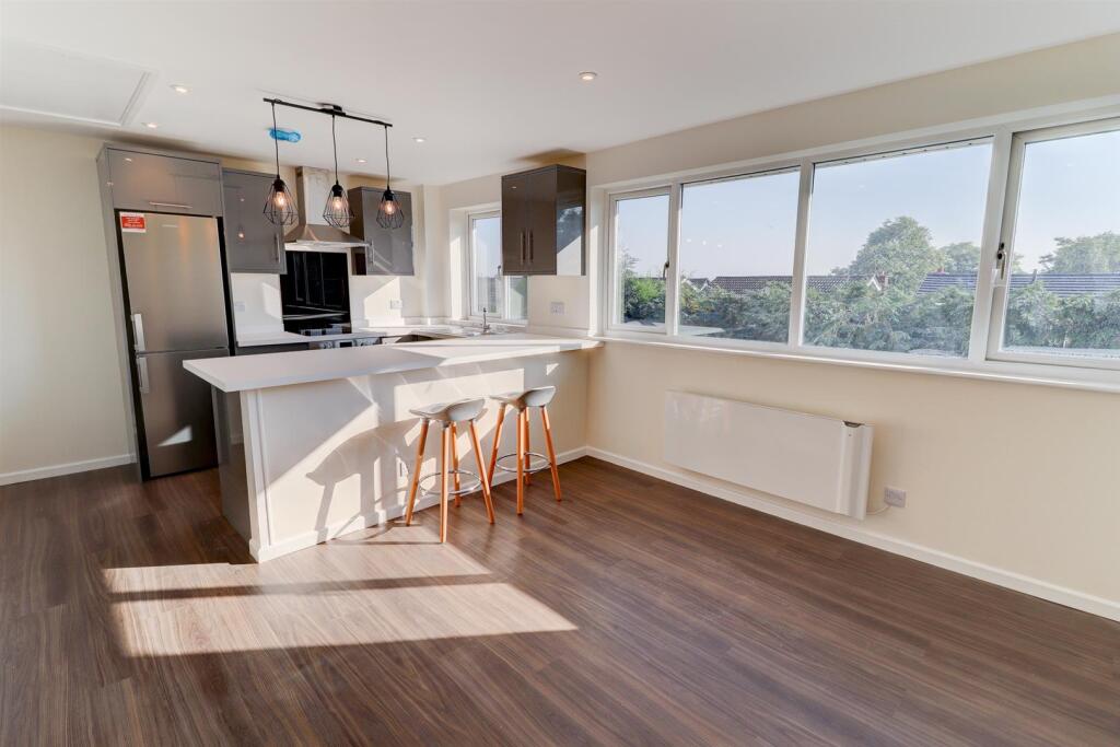 Open Plan Living &amp; Kitchen