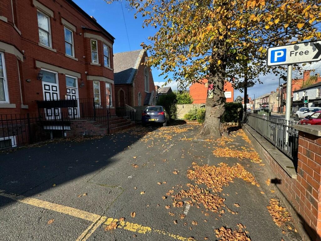 Front Garden/Parking