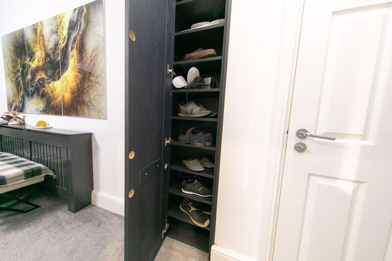 Fitted wardrobes &amp; shoe rack