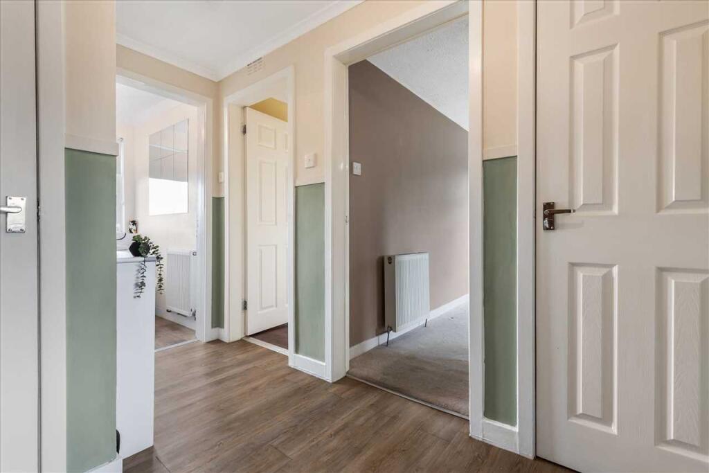 Entrance Hallway (1)