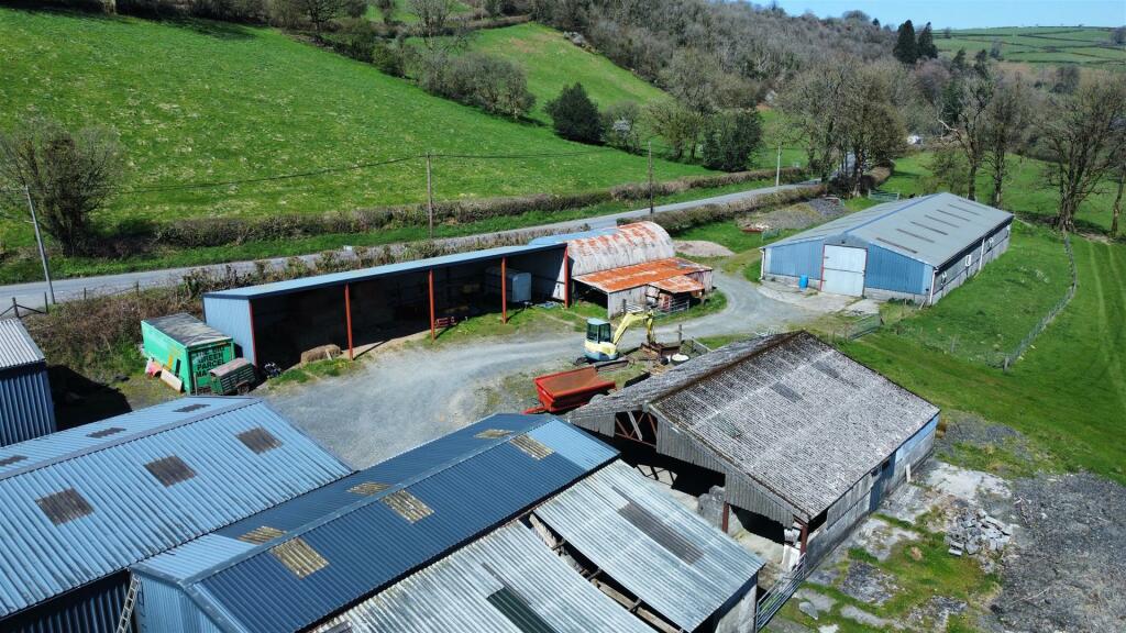 FURTHER MODERN BARNS