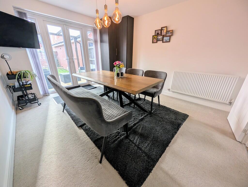 PXL_20251030_1335...