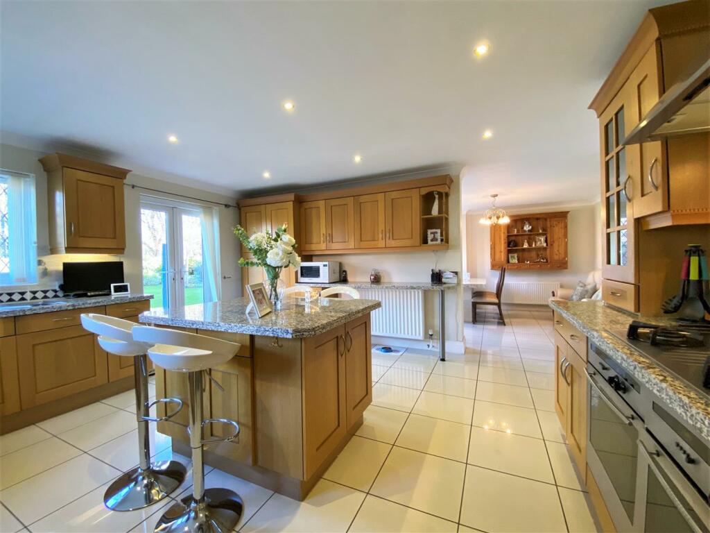 Breakfast Kitchen Into Dining Room 693