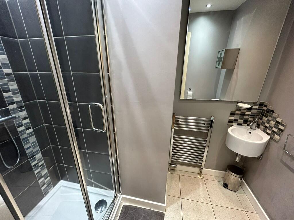 Bathroom 1.1