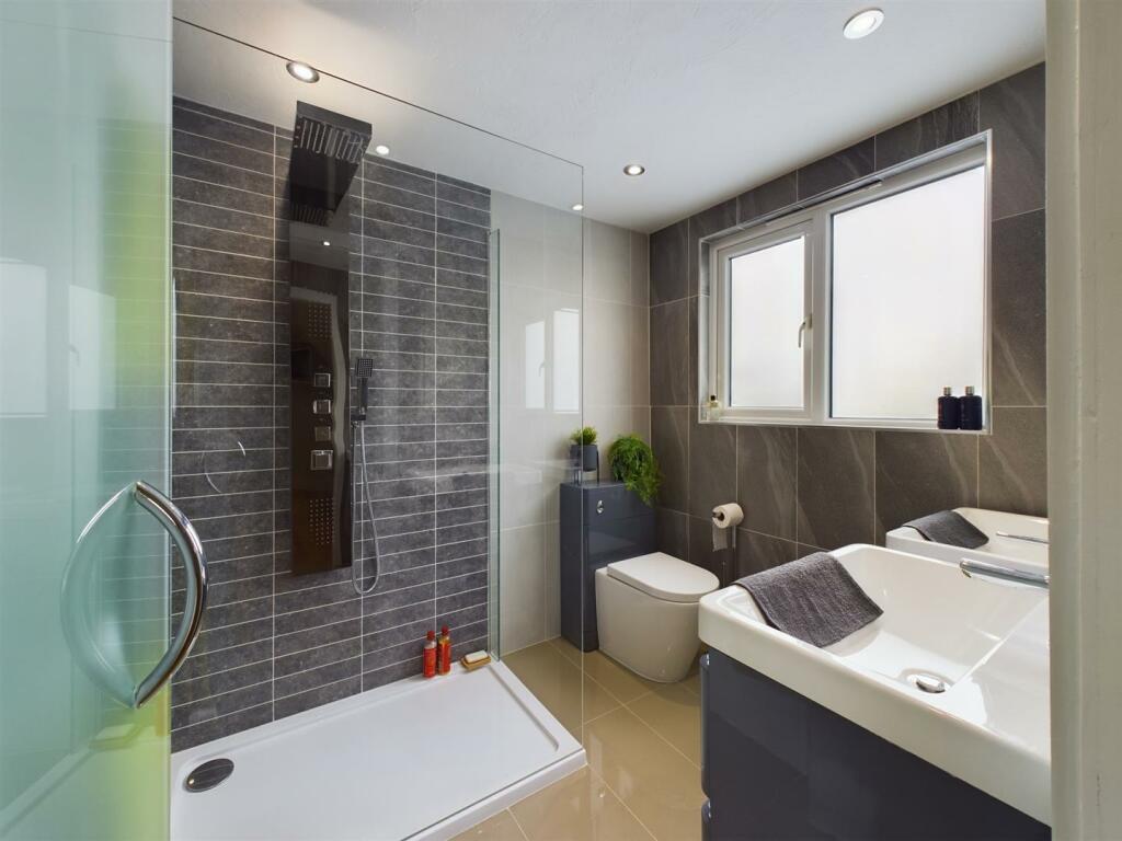 En Suite.