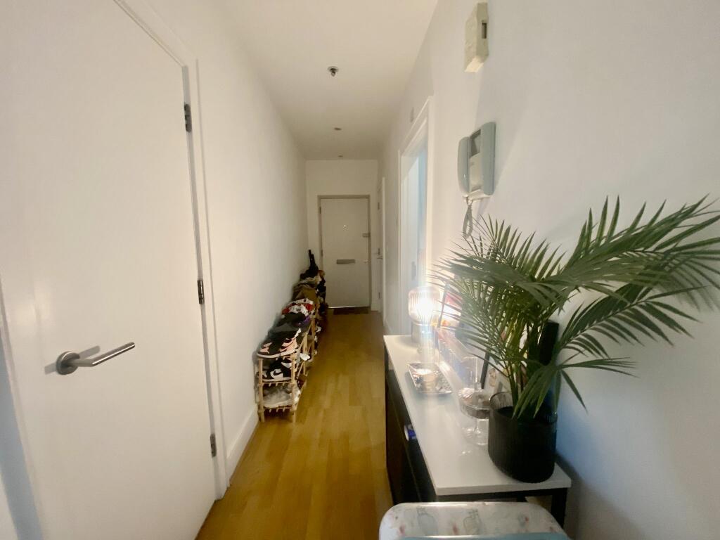 Hallway Alt.JPG
