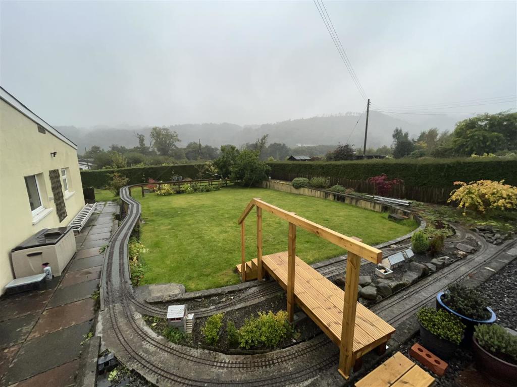 garden 1.JPG