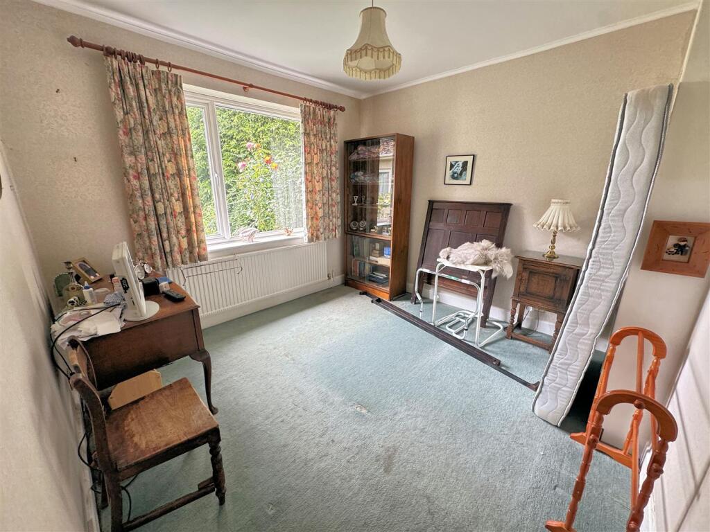 Bedroom 2.jpg