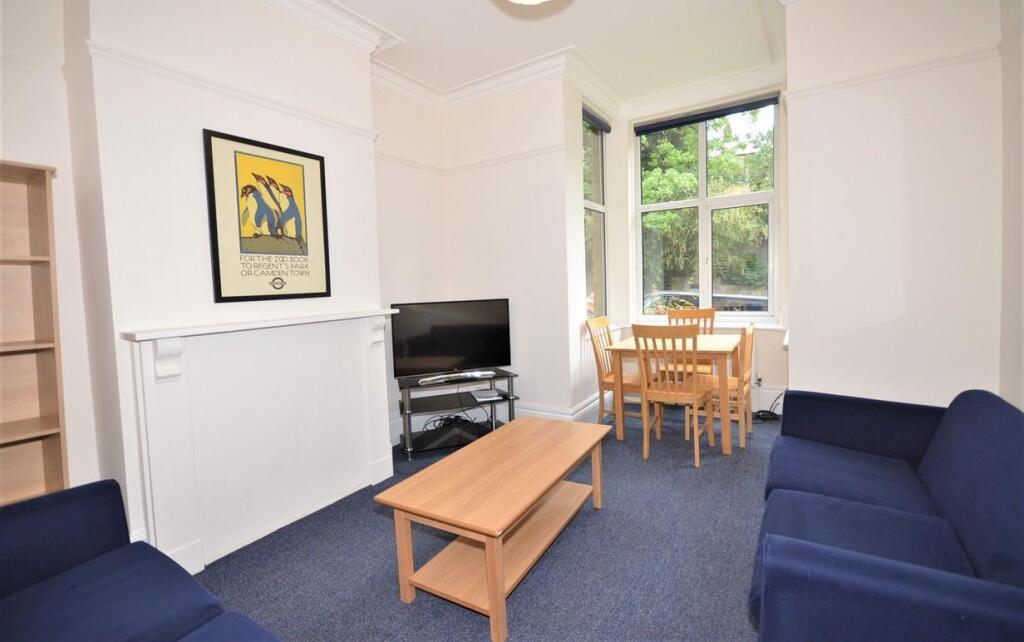 Living Room.JPG