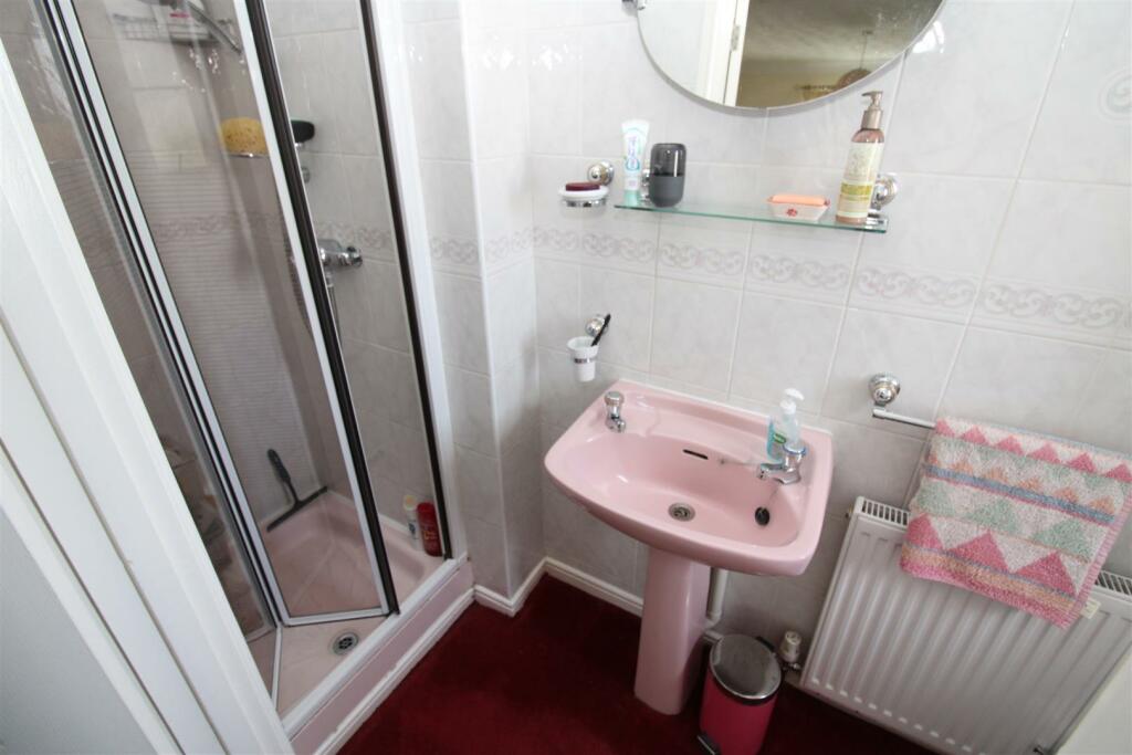 Ensuite shower