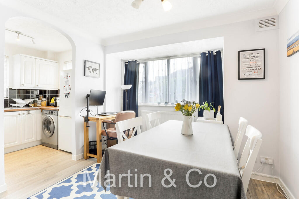 1472197949 - 1 Oa...