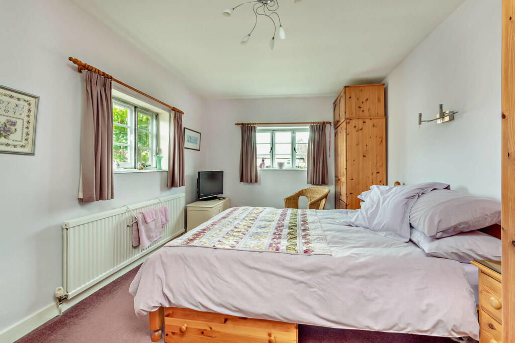 8619757-interior0...