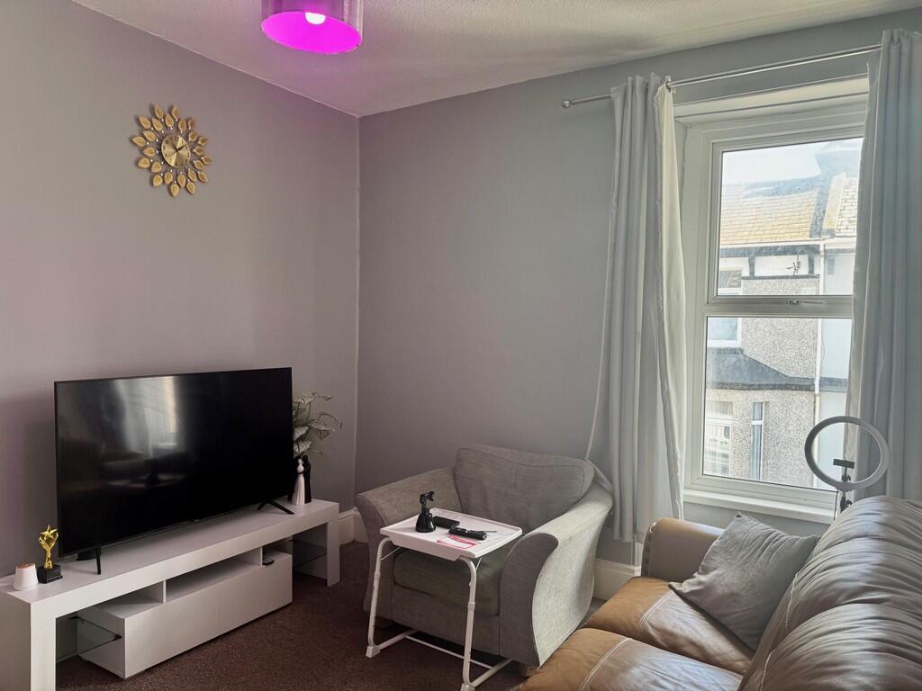 lounge/potential ...