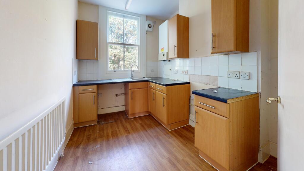 Flat B, 8 Pemberton Gardens, Upper Holloway, London N19 5RU