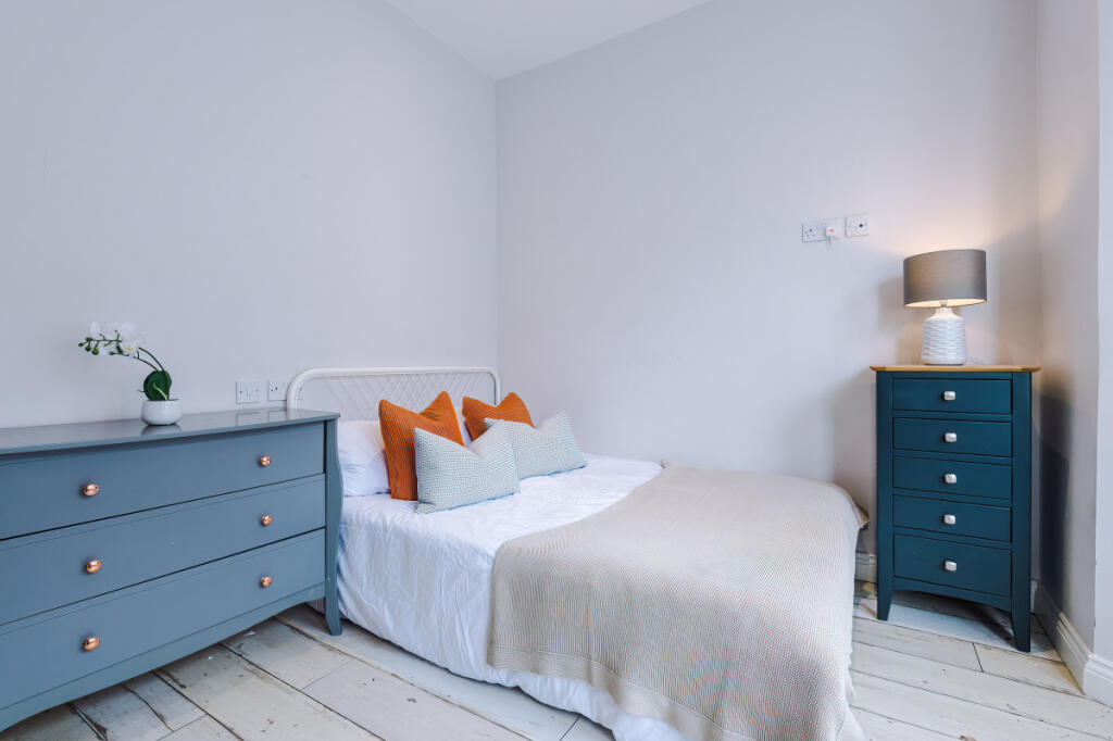 67 Woodcroft Road Bedroom 17