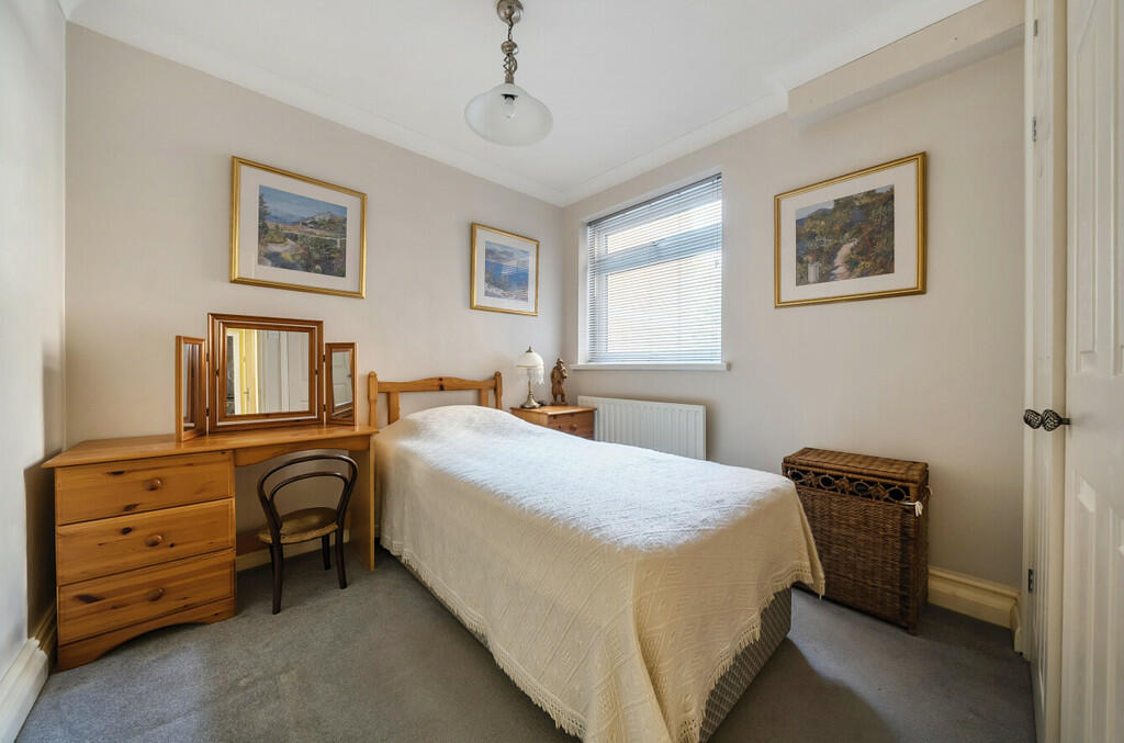 BEDROOM2-1