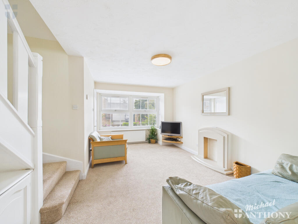 CAM03218G0-PR0755-STILL002