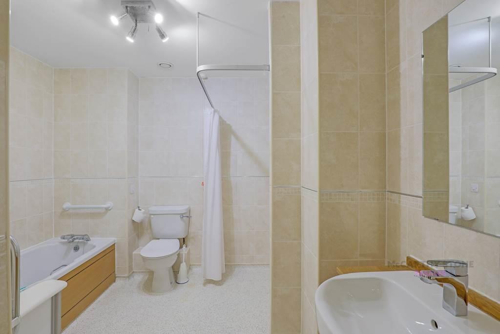 06-af89CT_MCS_Flat 40 Jenner Court_21-small.jpg